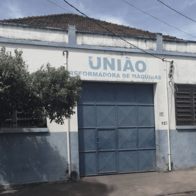 1995 | Nasce a União Máquinas Operatrizes. Tendo como um dos fundadores Adriano Christovam, sediada em Jaboticabal, interior de São Paulo.